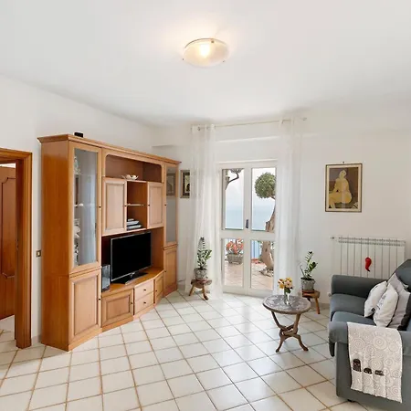 Ulivello House Sea View Apartment